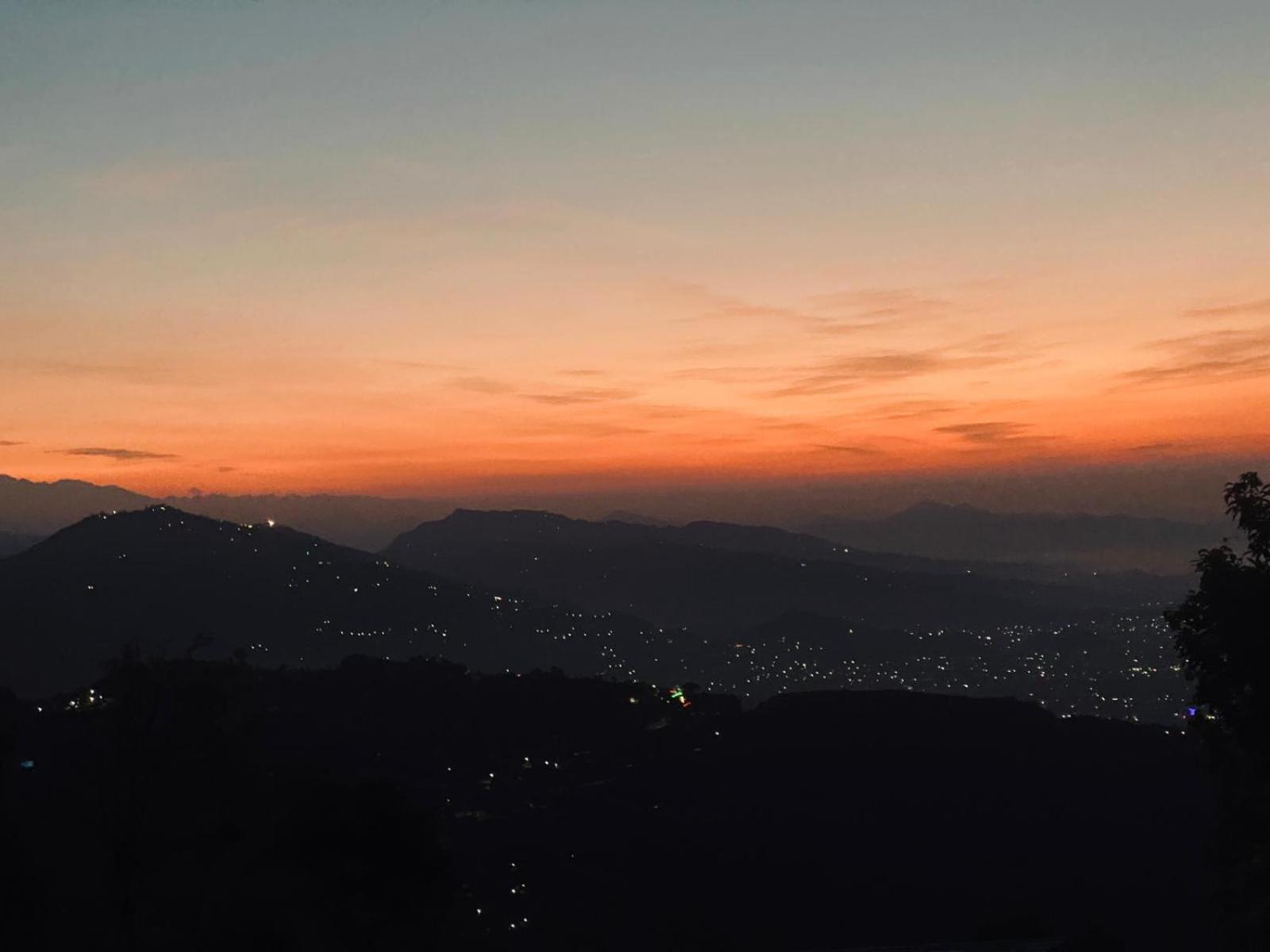 Hom'S Homestay & Farmstay Sarangkot Pokhara Exteriör bild